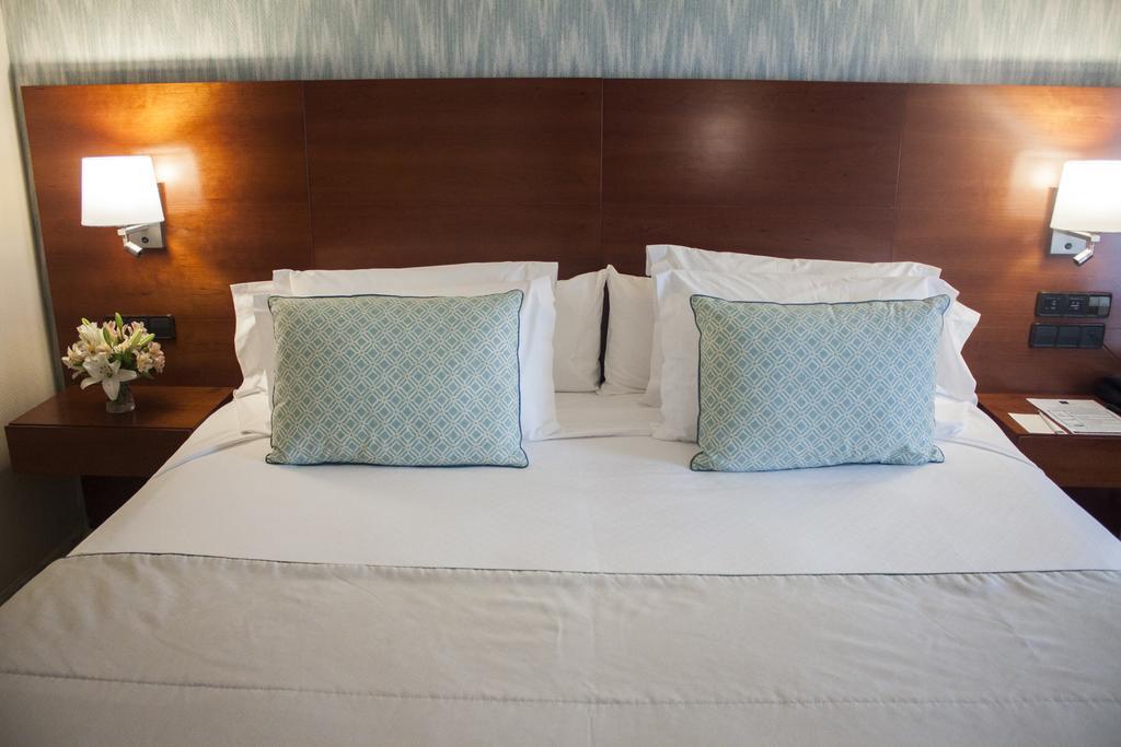 Hotel Carlos I Silgar 산신소 외부 사진